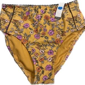 NWT Womens  cute floral high waist swim bottoms. Adorable hobo balls at the top